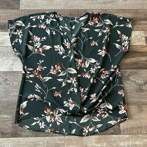 West Kei XL top floral green stitch fix
